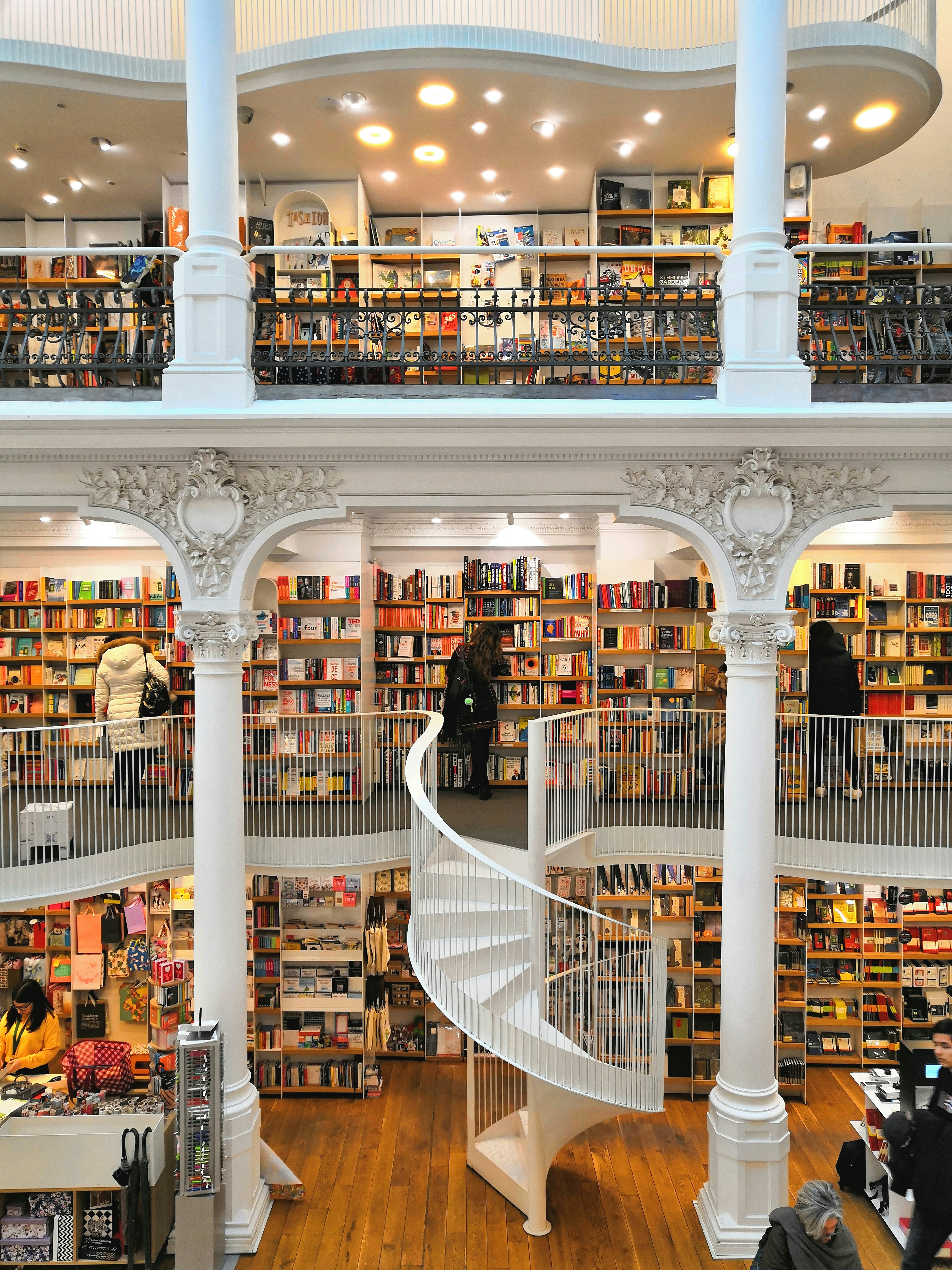 Interno originale libreria Emnari 2008